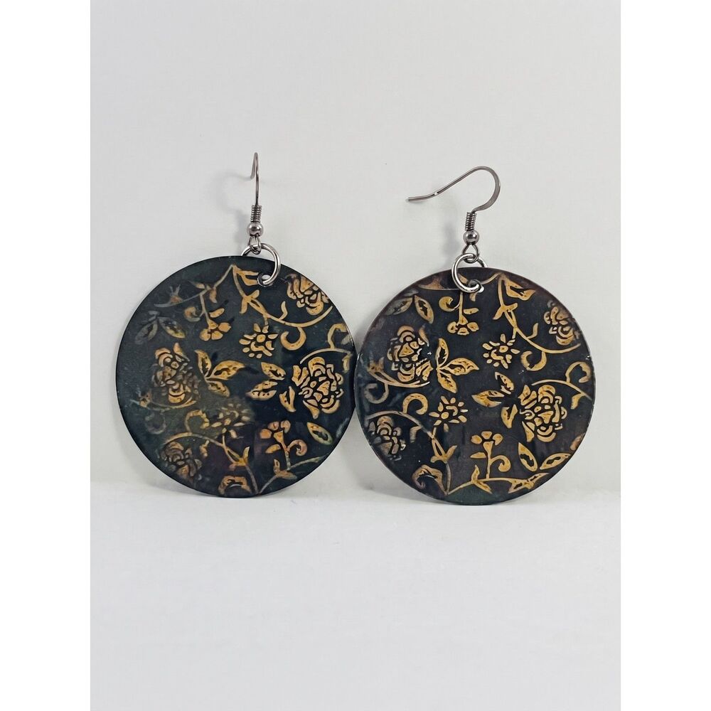 Retro Black & Gold Floral Disc Dangle Earrings Lightweight Metal Statement - Picture 1 of 7
